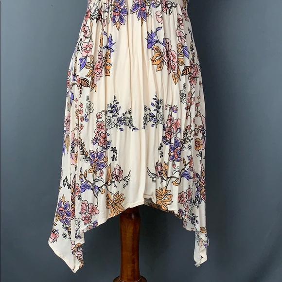 High neck dress - Picture 5 of 7